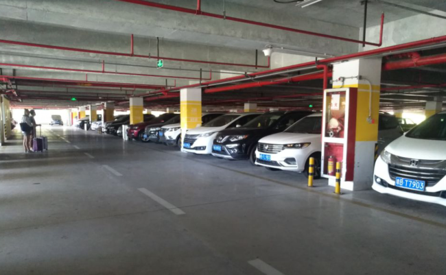 三亚机场租车 这里办理手续